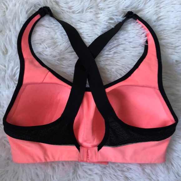 Victoria’s Secret VSX 32D Sports Bra - Picture 2 of 4